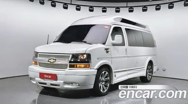 CHEVROLET EXPRESS VAN — из Кореи под ключ