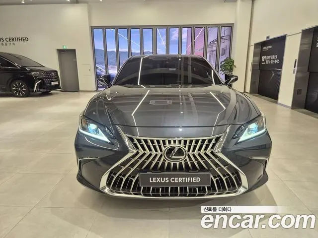 LEXUS ES300H 2026 — 5 874 км, серебристо-серый, Корея — под ключ — фото 3