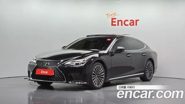 LEXUS LS500 2024