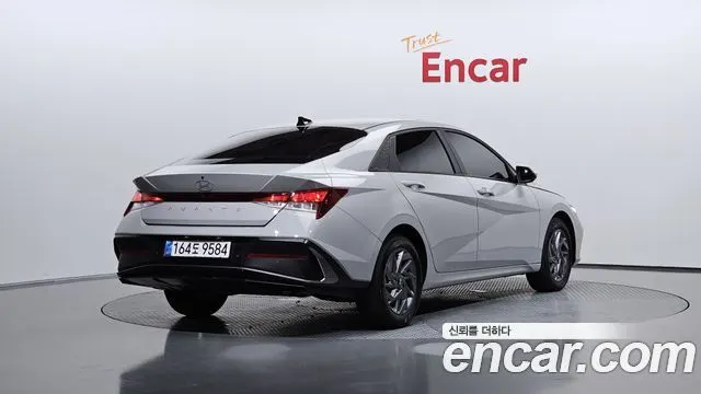 HYUNDAI AVANTE HYBRID — из Кореи под ключ
