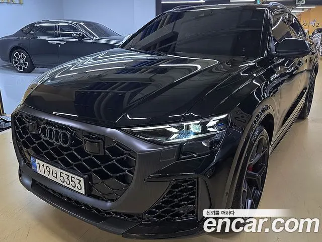 AUDI RSQ8 2025