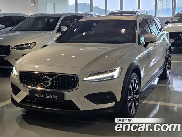 VOLVO V60 CROSS COUNTRY — из Кореи под ключ