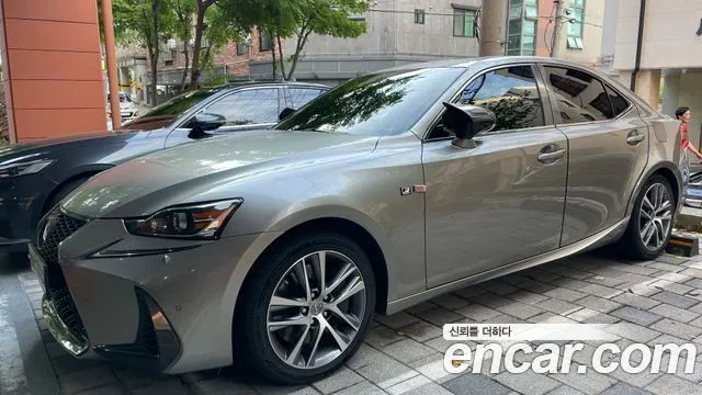 LEXUS IS200T — из Кореи под ключ