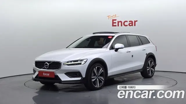 VOLVO V60 CROSS COUNTRY — из Кореи под ключ