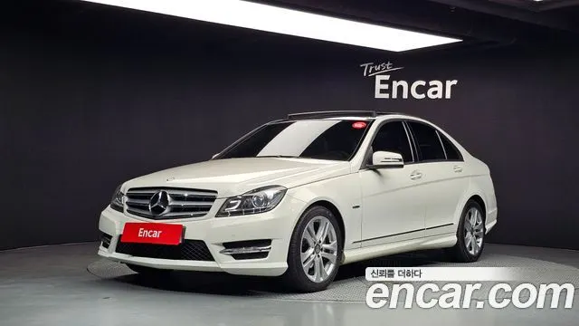 MERCEDES-BENZ C-CLASS W204 2012