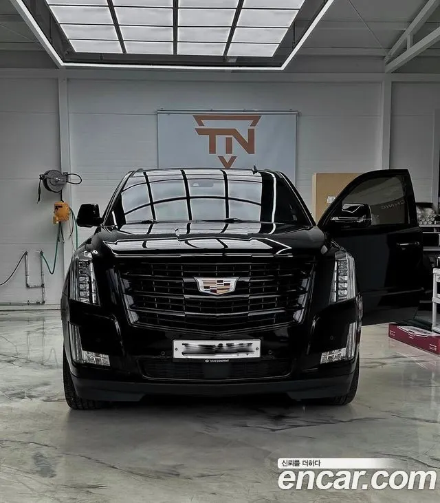 CADILLAC ESCALADE — из Кореи под ключ