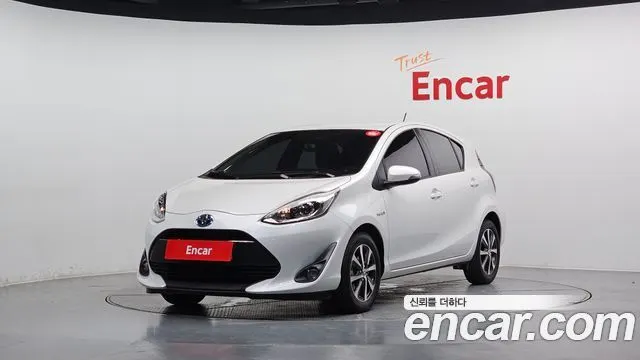 TOYOTA PRIUS C 2019