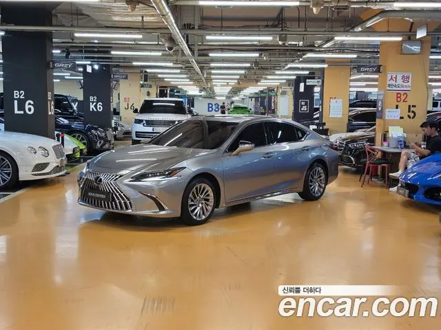 LEXUS ES300H — из Кореи под ключ