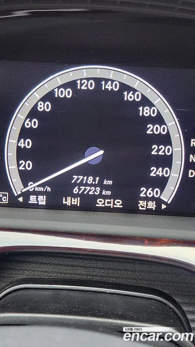 MERCEDES-BENZ S-CLASS W221 2011