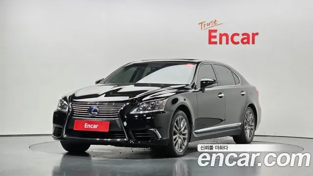 LEXUS LS600HL 2016