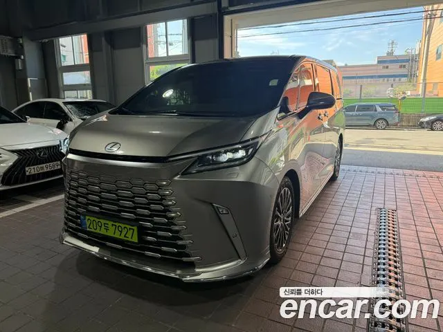 LEXUS LM — из Кореи под ключ