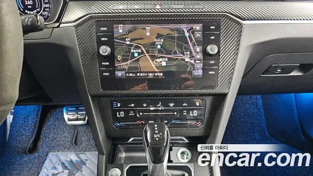 VOLKSWAGEN ARTEON 2019 — 136 921 км, серебристо-серый, Корея — под ключ — фото 12