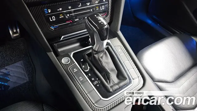 VOLKSWAGEN ARTEON 2019 — 136 921 км, серебристо-серый, Корея — под ключ — фото 9