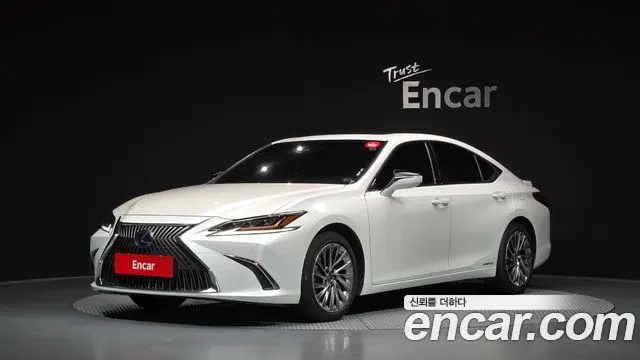 LEXUS ES300H — из Кореи под ключ