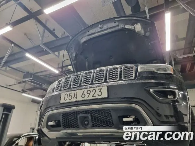 JEEP GRAND CHEROKEE 2019 — 118 186 км, чёрный, Корея — под ключ — фото 3