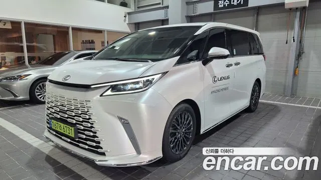 LEXUS LM — из Кореи под ключ