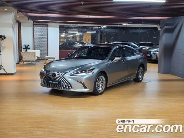LEXUS ES300H — из Кореи под ключ