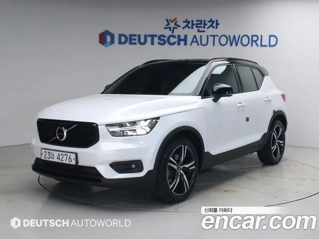 VOLVO XC40 2019 — 85 026 км, белый, Корея — под ключ — фото 1