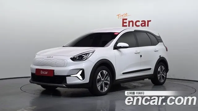 KIA NIRO PLUS 2023 — 152 631 км, белый, Корея — под ключ — фото 11