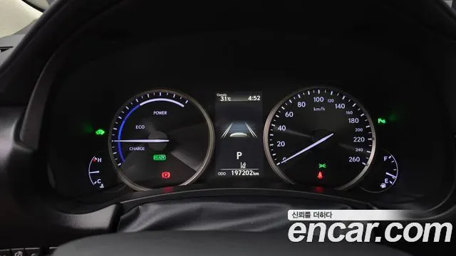 LEXUS NX300H 2019 — 197 202 км, светло-золотистый, Корея — под ключ — фото 8