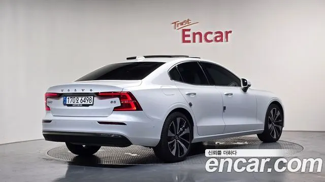 VOLVO S60 — из Кореи под ключ