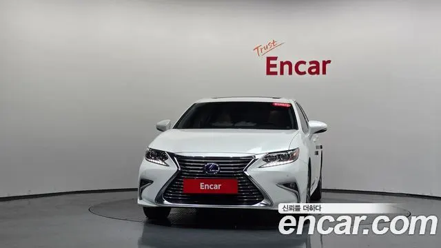 LEXUS ES300H 2018 — 86 915 км, белый, Корея — под ключ — фото 3