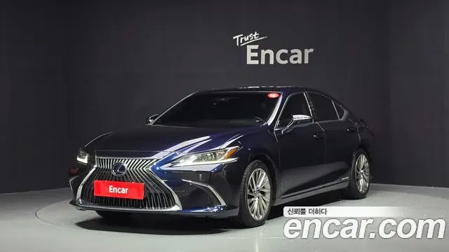 LEXUS ES300H — из Кореи под ключ