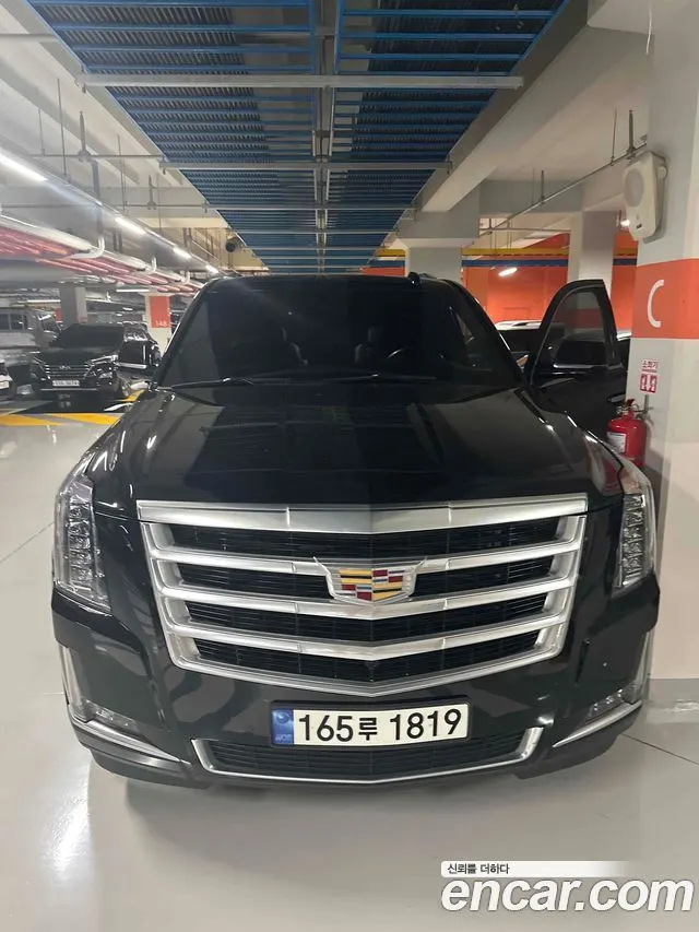 CADILLAC ESCALADE 2019 — 143 000 км, чёрный, Корея — под ключ — фото 3