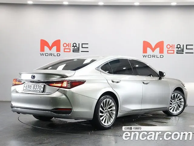 LEXUS ES300H 2019 — 190 995 км, серебристый, Корея — под ключ — фото 2