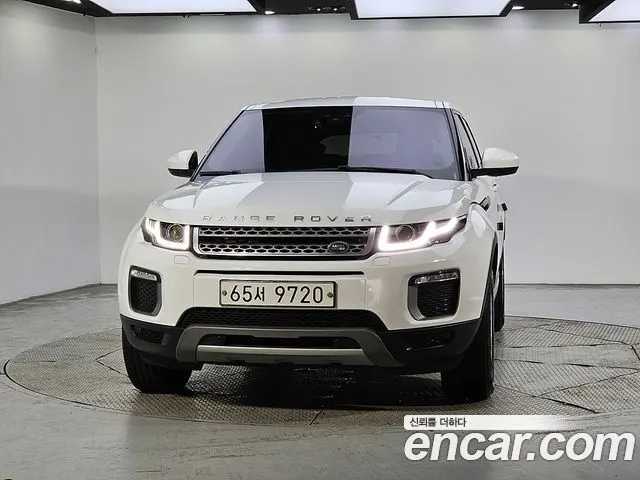 LAND ROVER RANGE ROVER EVOQUE 2017 — 129 000 км, чёрный, Корея — под ключ — фото 1