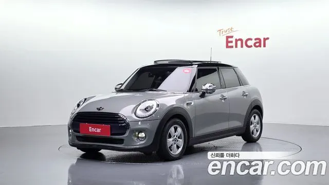 MINI COOPER D 2017 — 15 833 км, серебристо-серый, Корея — под ключ — фото 1