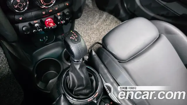 MINI COOPER D 2017 — 15 833 км, серебристо-серый, Корея — под ключ — фото 9