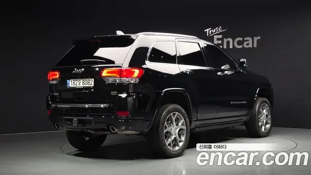 JEEP GRAND CHEROKEE — из Кореи под ключ