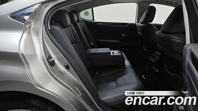 LEXUS ES300H 2021 — 64 832 км, светло-золотистый, Корея — под ключ — фото 11