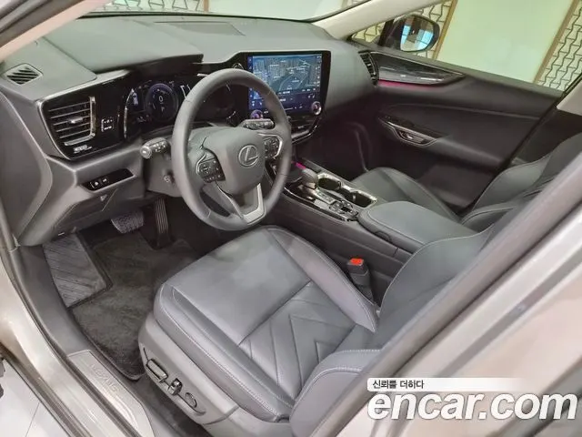LEXUS NX450H+ 2025 — 19 659 км, серебристо-серый, Корея — под ключ — фото 8