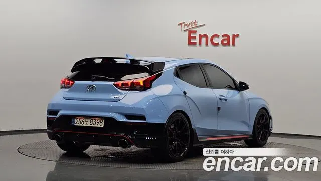 HYUNDAI VELOSTER — из Кореи под ключ
