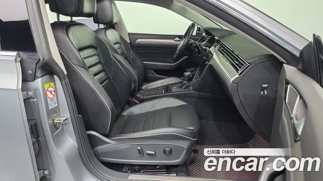 VOLKSWAGEN ARTEON 2019 — 158 865 км, серебристо-серый, Корея — под ключ — фото 11