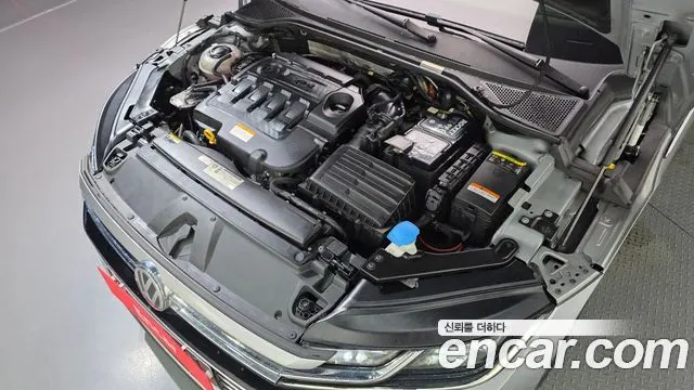 VOLKSWAGEN ARTEON 2019 — 158 865 км, серебристо-серый, Корея — под ключ — фото 6