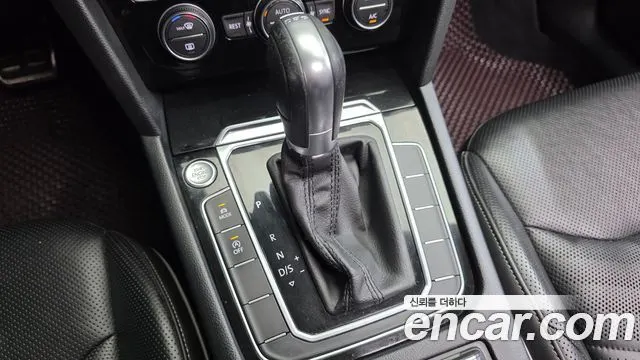 VOLKSWAGEN ARTEON 2019 — 158 865 км, серебристо-серый, Корея — под ключ — фото 9