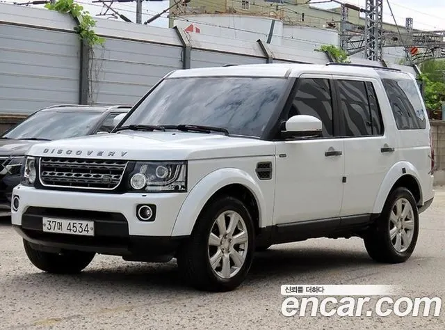 LAND ROVER DISCOVERY 4 2014 — 121 513 км, белый, Корея — под ключ — фото 1