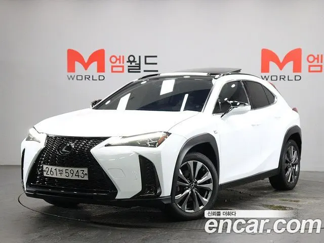LEXUS UX250H 2024 — 22 243 км, белый, Корея — под ключ — фото 1