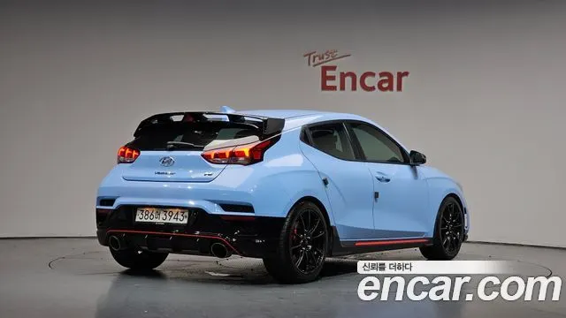 HYUNDAI VELOSTER — из Кореи под ключ