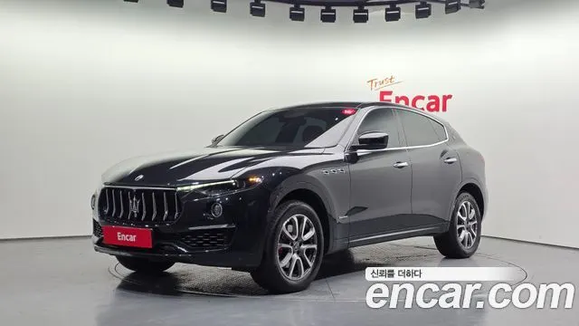 MASERATI LEVANTE 2020 — 87 017 км, чёрный, Корея — под ключ — фото 1