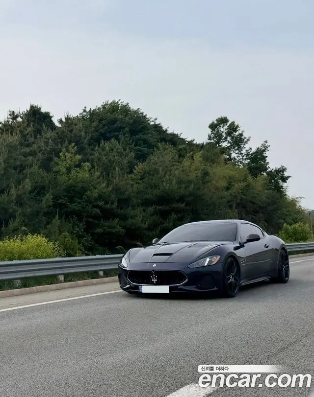 MASERATI GRANTURISMO 2016
