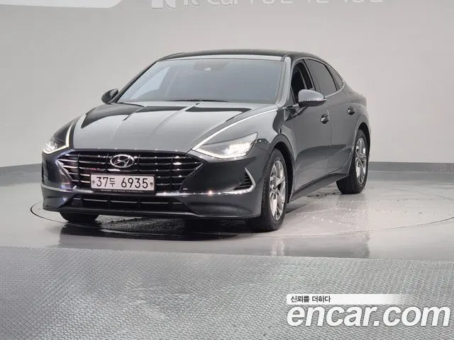 HYUNDAI SONATA 2020 — 79 577 км, серебристо-серый, Корея — под ключ — фото 1