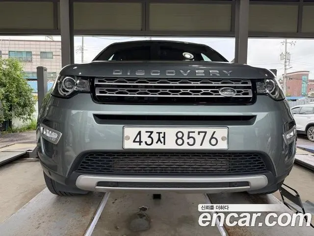 LAND ROVER DISCOVERY SPORT 2015 — 105 979 км, серебристый, Корея — под ключ — фото 1