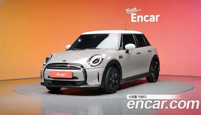 MINI COOPER 2024 — 15 579 км, коричневый, Корея — под ключ — фото 2