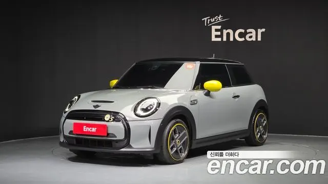 MINI COOPER ELECTRIC 2023 — 74 142 км, серебристо-серый, Корея — под ключ — фото 1