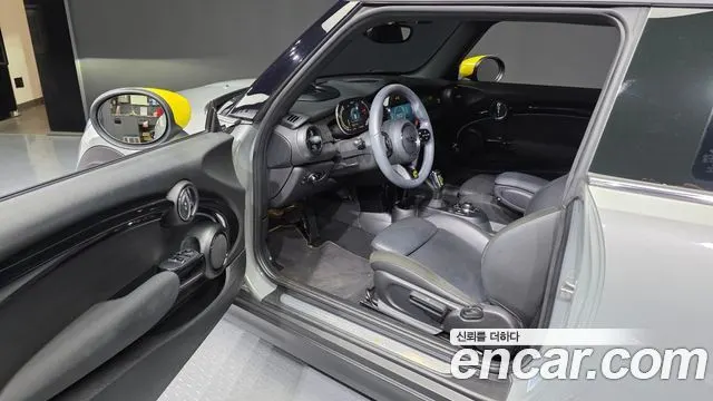 MINI COOPER ELECTRIC 2023 — 74 142 км, серебристо-серый, Корея — под ключ — фото 10