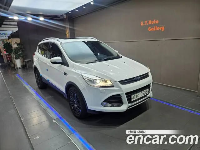 FORD KUGA 2016 — 178 495 км, белый, Корея — под ключ — фото 1